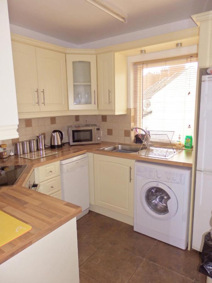 Excellent Location - City Centre - Parking - 4 Beds -2 Bedrooms Belfast Exterior photo