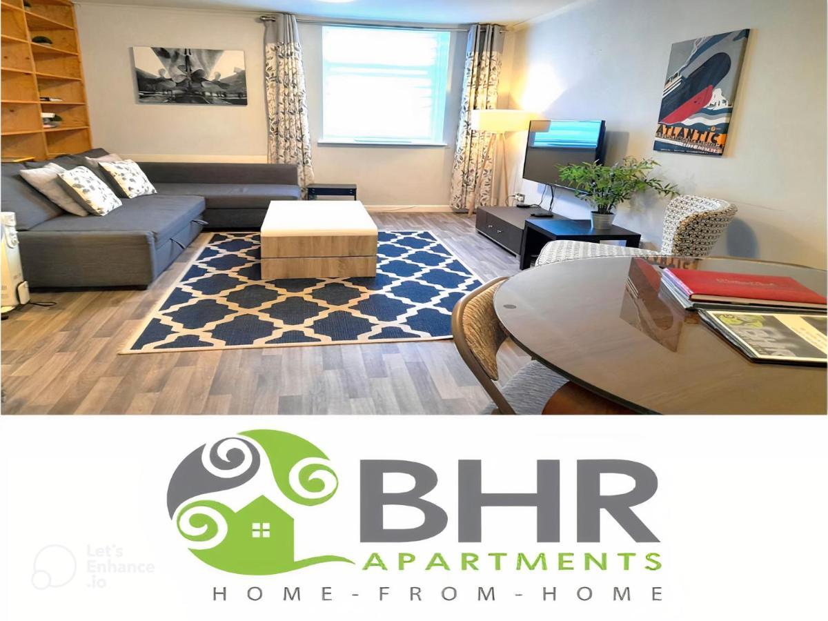 Excellent Location - City Centre - Parking - 4 Beds -2 Bedrooms Belfast Exterior photo