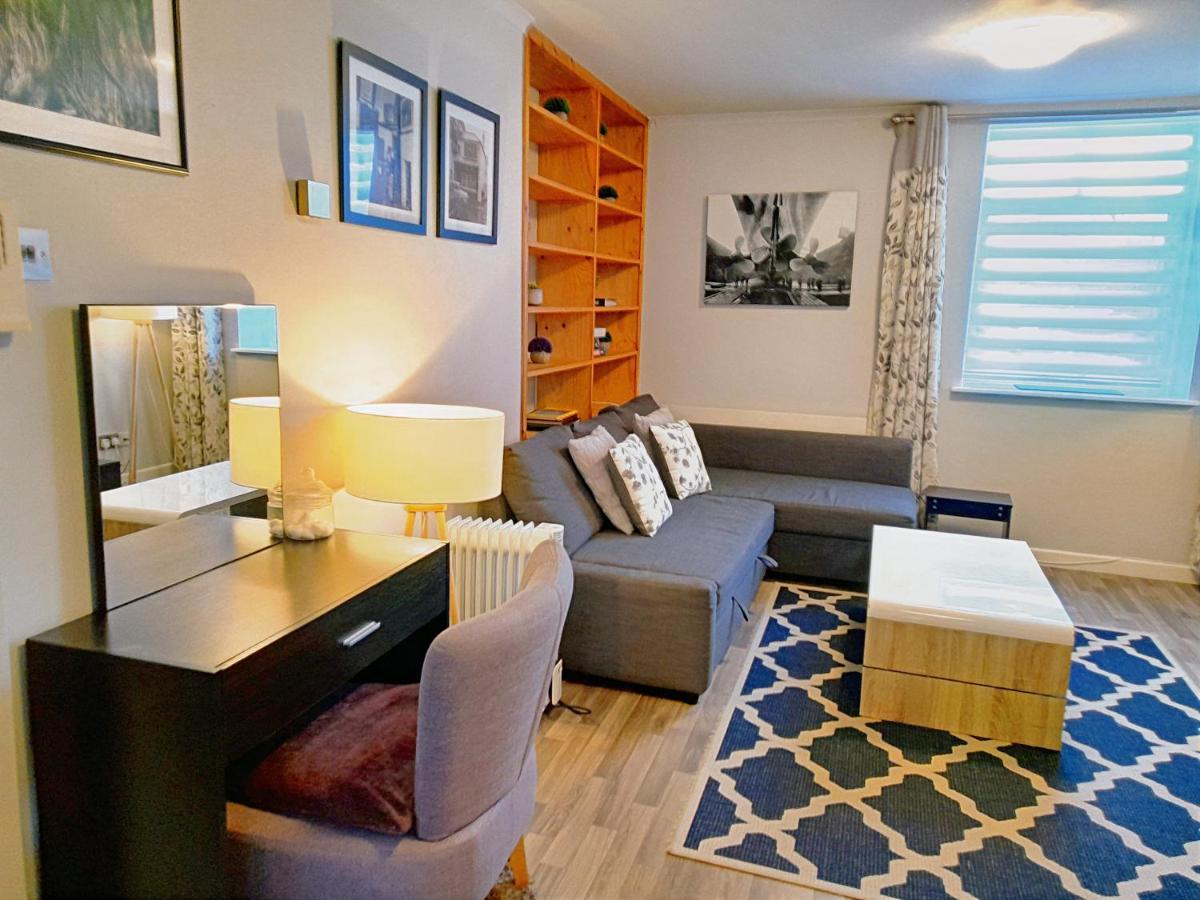 Excellent Location - City Centre - Parking - 4 Beds -2 Bedrooms Belfast Exterior photo