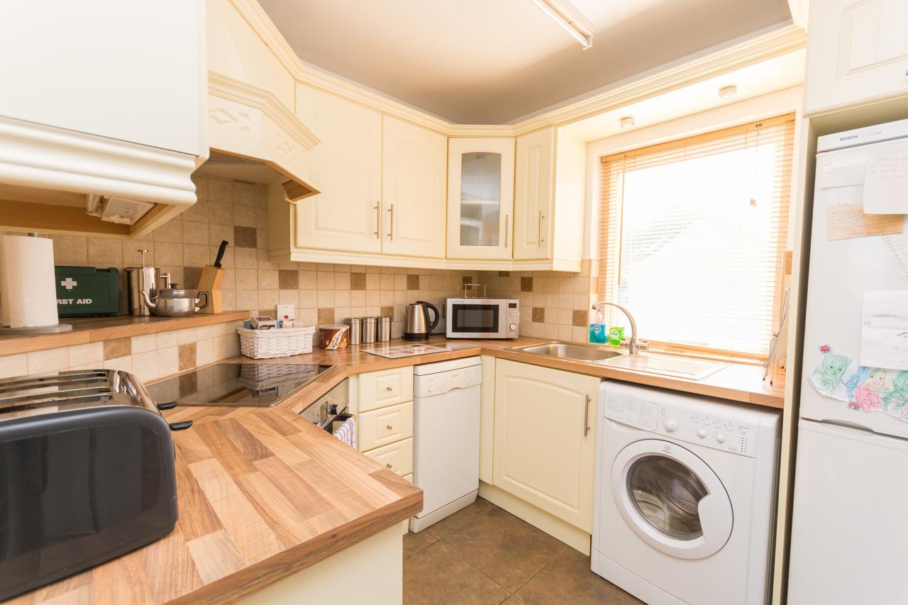 Excellent Location - City Centre - Parking - 4 Beds -2 Bedrooms Belfast Exterior photo