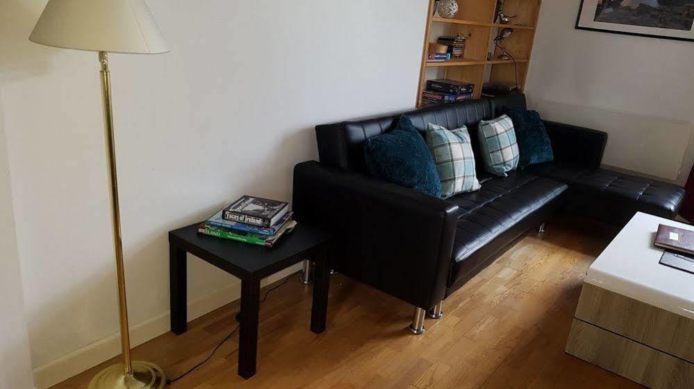 Excellent Location - City Centre - Parking - 4 Beds -2 Bedrooms Belfast Exterior photo